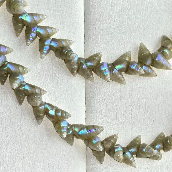 Vintage Iridescent Marineer Sea Shell Bead Necklace Gorgeous!  45" Rare HS230 - Picture 4 of 7